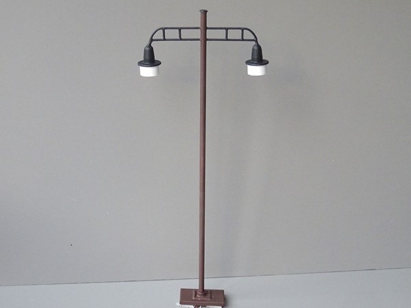 Picture of Station lamp with 2 grid arms